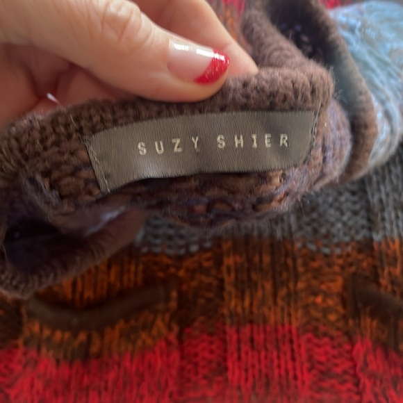 3/$15 Suzy Shier long sweater size small - Picture 2 of 4